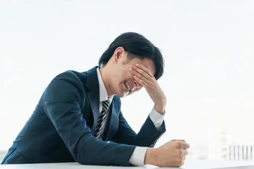 悩む
